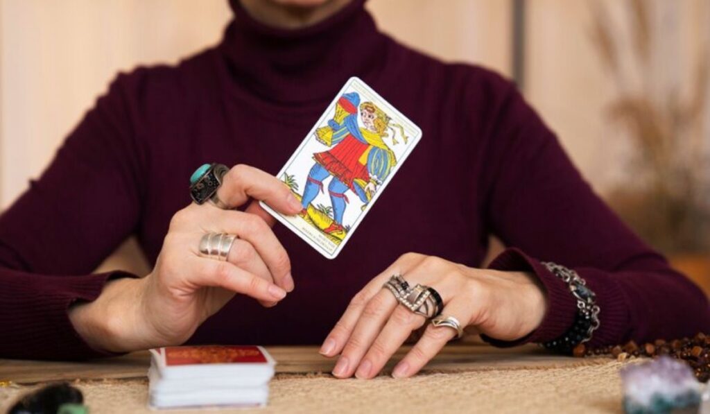 Tarot Readings for Understanding Personal Dynamics